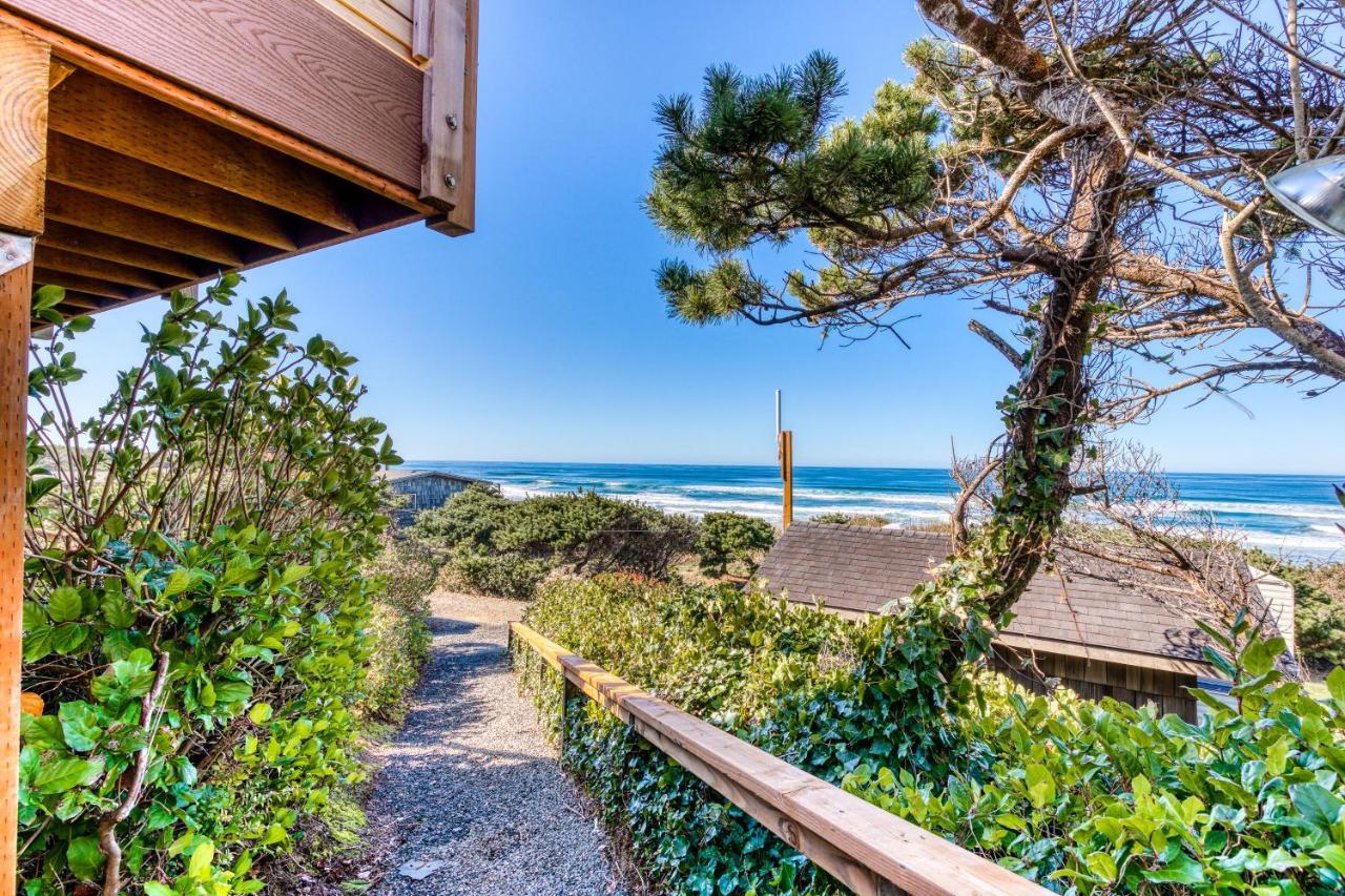 Cape Cod Cottages - Unit 9 Waldport Exterior photo
